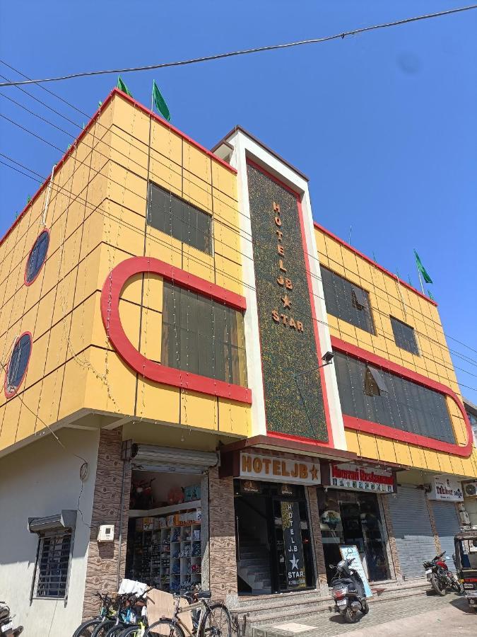 Hotel Jb Star Māndvi Екстериор снимка