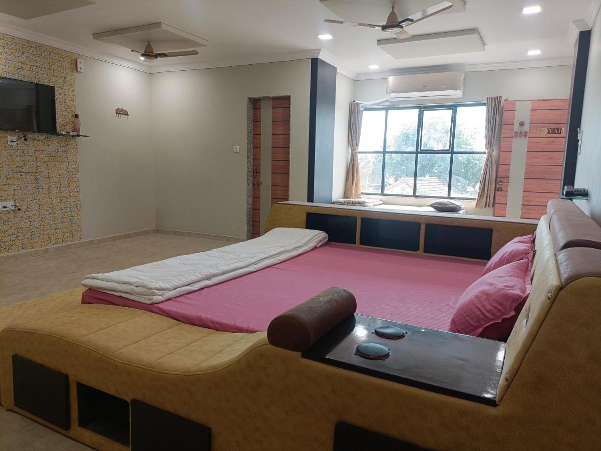 Hotel Jb Star Māndvi Екстериор снимка