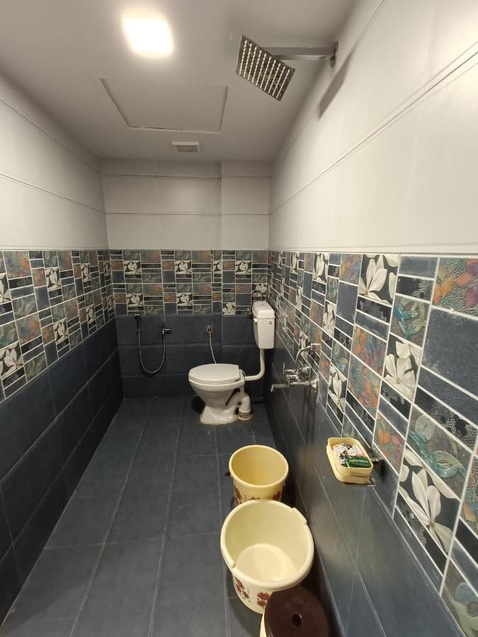 Hotel Jb Star Māndvi Екстериор снимка