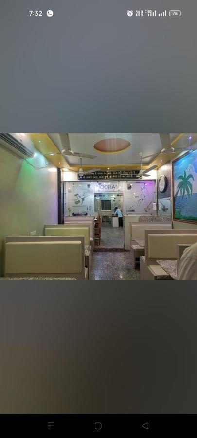 Hotel Jb Star Māndvi Екстериор снимка